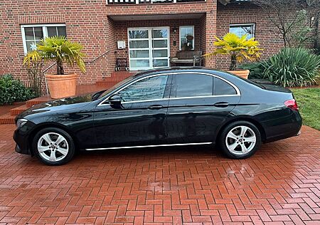 Mercedes-Benz E 220 d LED BURMESTER SHZ AHK WIDESCREEN COCKPIT