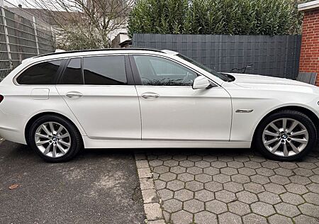 BMW 528i Touring