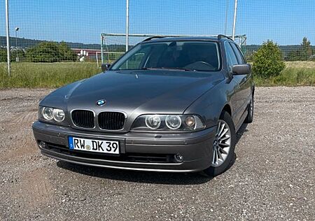 BMW 530i A touring -