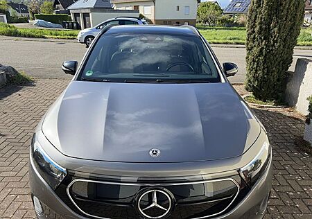 Mercedes-Benz EQA 250 -