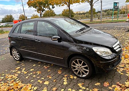 Mercedes-Benz B 170 -