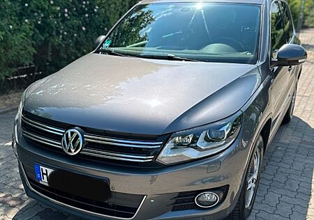 VW Tiguan Volkswagen 2.0 TDI BlueMotion Technology LIFE LI...