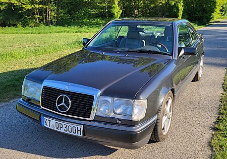 Mercedes-Benz CE 300 Coupe Oldtimer