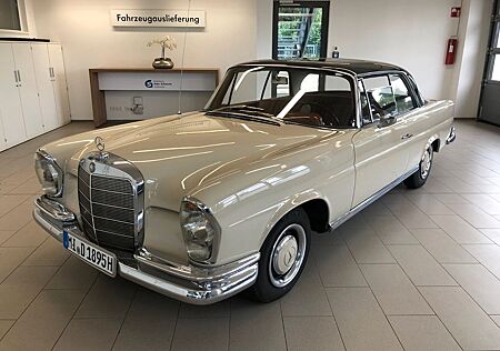 Mercedes-Benz 220 W 111 SEB Coupe