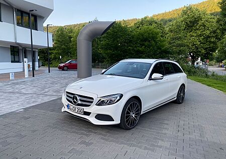 Mercedes-Benz 220