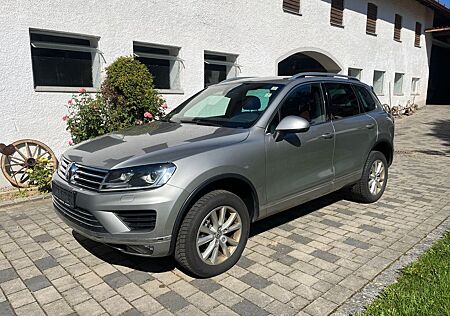 VW Touareg Volkswagen 3.0 V6 TDI SCR Tiptr. Exclusive BMT
