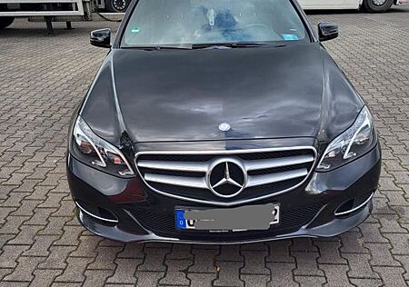 Mercedes-Benz E 200 BlueTEC AVANTGARDE AVANTGARDE