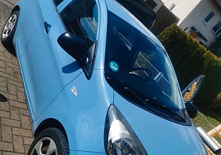 Kia Picanto 1.0 Attract