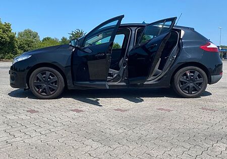 Renault Megane 1.6/TÜV - April 26/ Viele Extras!