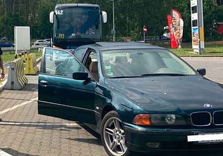 BMW 528i A Oxfordgrün Tüv 06/27