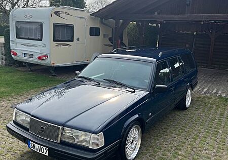 Volvo 945 Polar