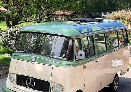 Mercedes-Benz O 319 Panorama
