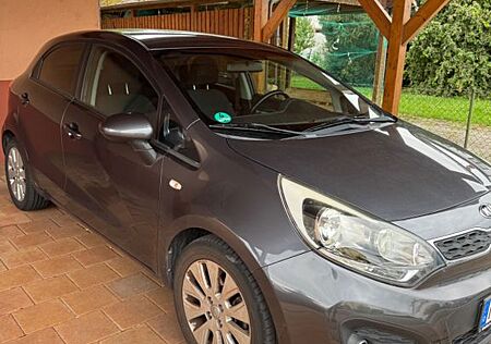 Kia Rio 1.2 FIFA World Cup Edition