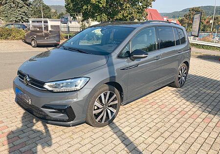 VW Touran Volkswagen 1.5 TSI OPF, 7-Gang DSG Highline R-Line