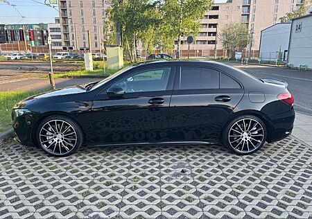 Mercedes-Benz A 35 AMG Limousine 4MATIC DCT BURMESTER Multib.