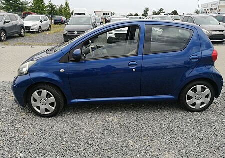 Toyota Aygo (X) Aygo (X) 1,0 City, 4-5 Türen, Klima, TÜV NEU