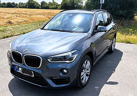 BMW X1 sDrive18d Sport Line - Leder/Auto/Schiebedach