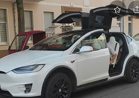 Tesla Model X 75d