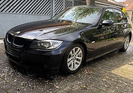 BMW 318i -