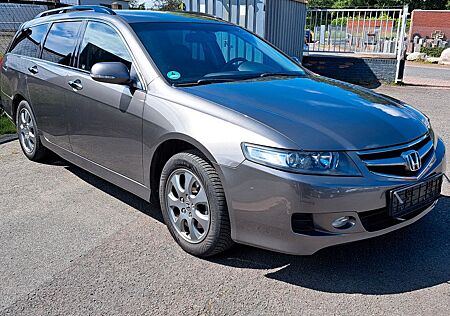 Honda Accord Tourer 2.2 i-CTDi Sport 30 Jahre Tüv04-28