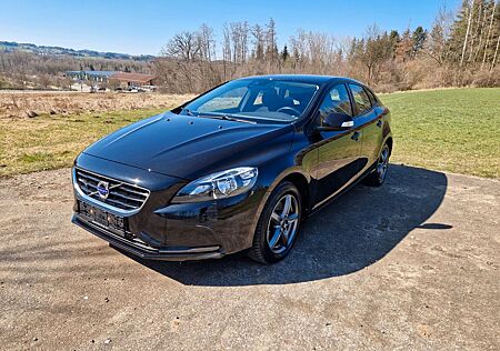 Volvo V40 2.0 D2 Kinetic Klima Navi Tempomat 8 fach