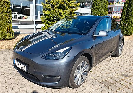 Tesla Model Y Long Range AWD, viele Teile neu, HU neu