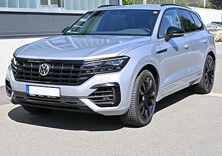 VW Touareg Volkswagen R-Line 4Motion/AHK/LUFT/StHZ/21Z/BLACK/