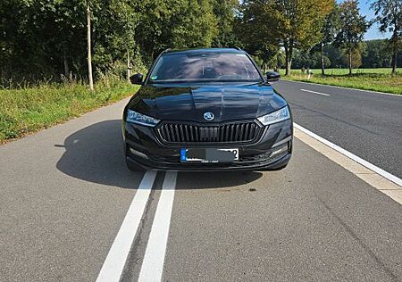 Skoda Octavia 2.0 TDI DSG First Edition PANO/ACC