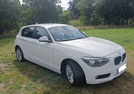 BMW 116i F20 + Lichtpaket + Ganzjahresreifen