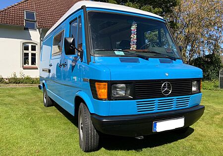 Mercedes-Benz Camper 308D