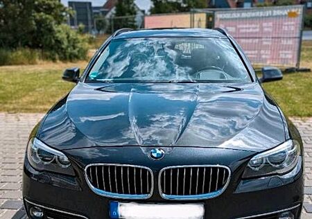 BMW 525d xDrive Touring A Modern Line Modern Line