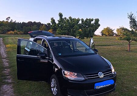 VW Sharan Volkswagen 2.0 TDI SCR Comfortline Black Style C...