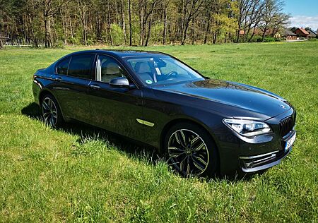 BMW 730d xDrive - M Paket, Vollausstattung