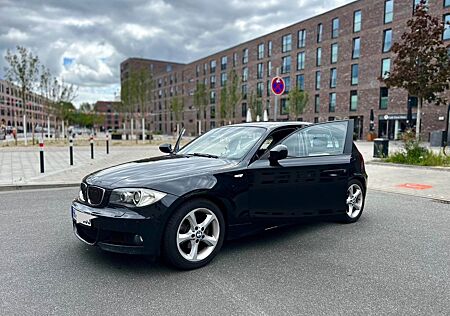 BMW 118d Edition Sport Edition Sport Turbo Schwarz