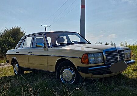 Mercedes-Benz E 200 200 D W123