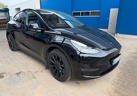 Tesla Model Y Long Range Dual Motor AWD Long Range