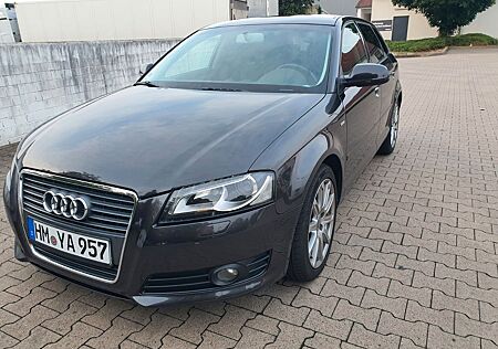 Audi A3 2.0 TDI (DPF) S tronic S line Sportback S...