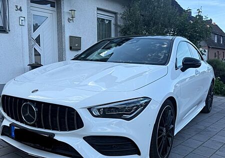 Mercedes-Benz CLA 220 4MATIC, PANO, AMG Paket, 360°, Multibeam