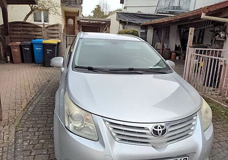 Toyota Avensis Combi Sol 2.2 D-4D Automatik Sol