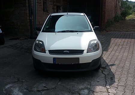 Ford Fiesta 1.3 , 60 PS , HU/AU 05/27