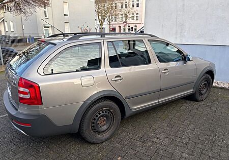 Skoda Octavia Combi 2.0 TDI PD DPF 4x4 Scout