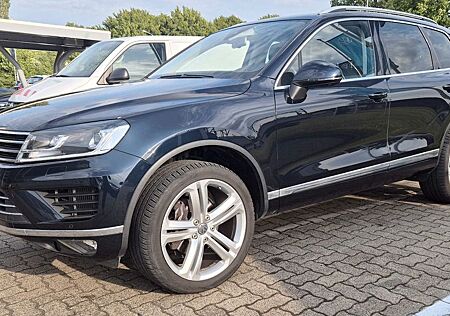 VW Touareg Volkswagen 3.0 V6 TDI SCR Terrain Standh.R- Line