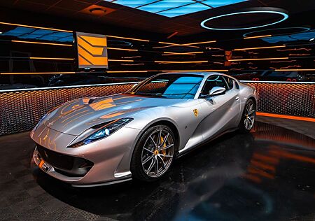 Ferrari 812 Superfast*Carbon*Daytona Racing