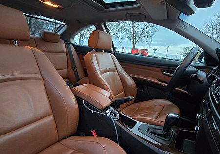 BMW 325i Coupé - n53, 3 liter, 6 Zylinder. 2. Hand