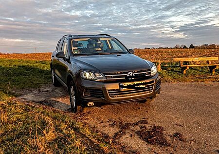 VW Touareg Volkswagen 3.0 V6 TDI Tiptronic BlueMotion Tech...