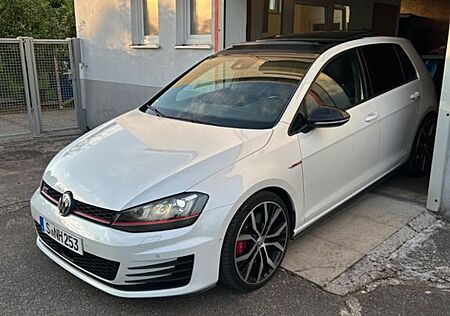 VW Golf Volkswagen 2.0 TSI DSG BMT GTI Performance GTI Per...