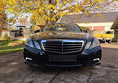 Mercedes-Benz E 350 BlueTEC ELEGANCE Autom. ELEGANCE