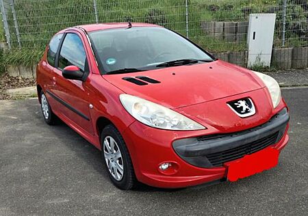 Peugeot 206 + mit Tüv zu verkaufen