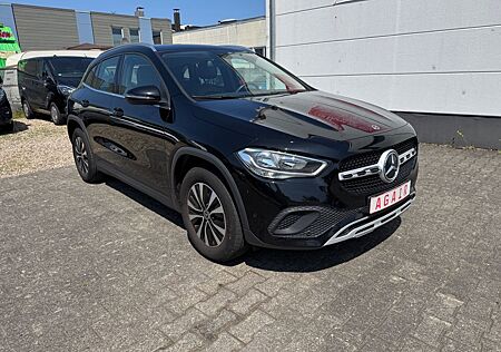 Mercedes-Benz GLA 220 GLA -Klasse d 4M Pano Navi Sihz