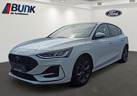 Ford Focus ST-Line 1.0L / Panoramadach / B&O / LED